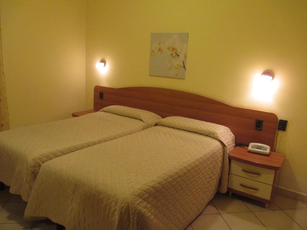 Hotel Ristorante Sbranetta Rozzano Room photo
